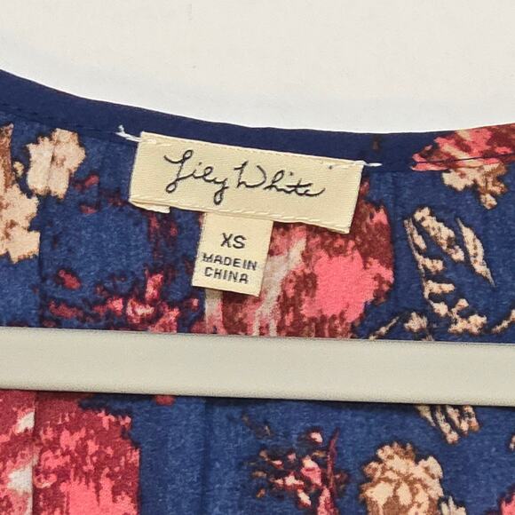 Lily White Women's Pullover Floral Dress. Size XS. - Picture 5 of 10